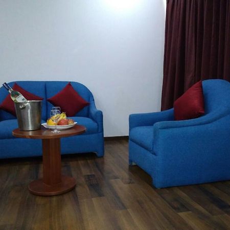 The Royal Comfort Bangalore Eksteriør billede