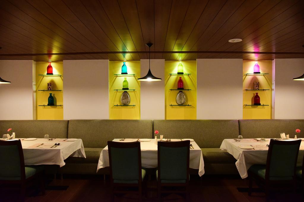 The Royal Comfort Bangalore Eksteriør billede