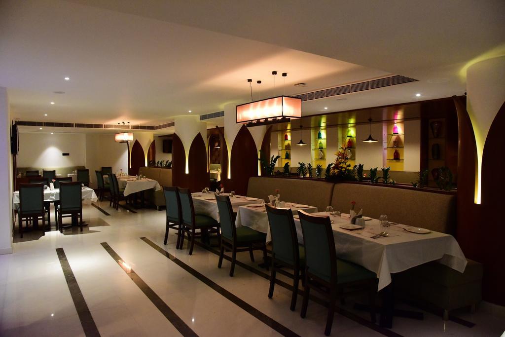 The Royal Comfort Bangalore Eksteriør billede