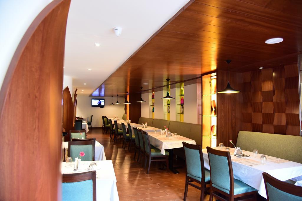 The Royal Comfort Bangalore Eksteriør billede