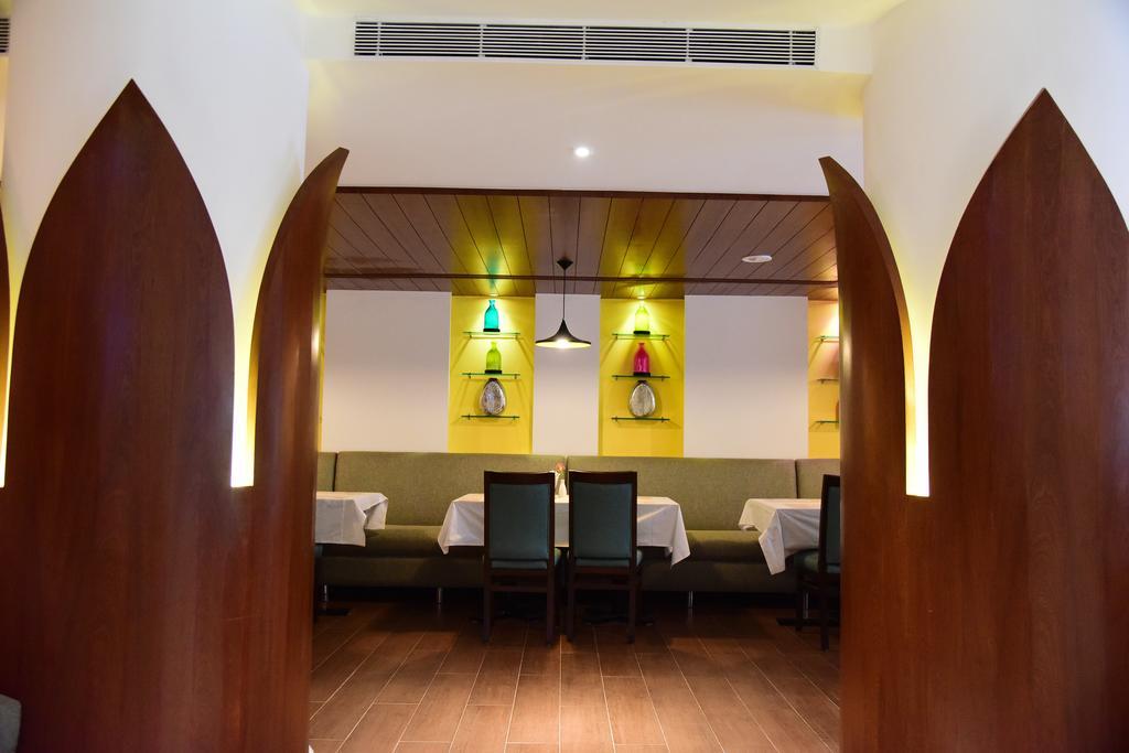 The Royal Comfort Bangalore Eksteriør billede