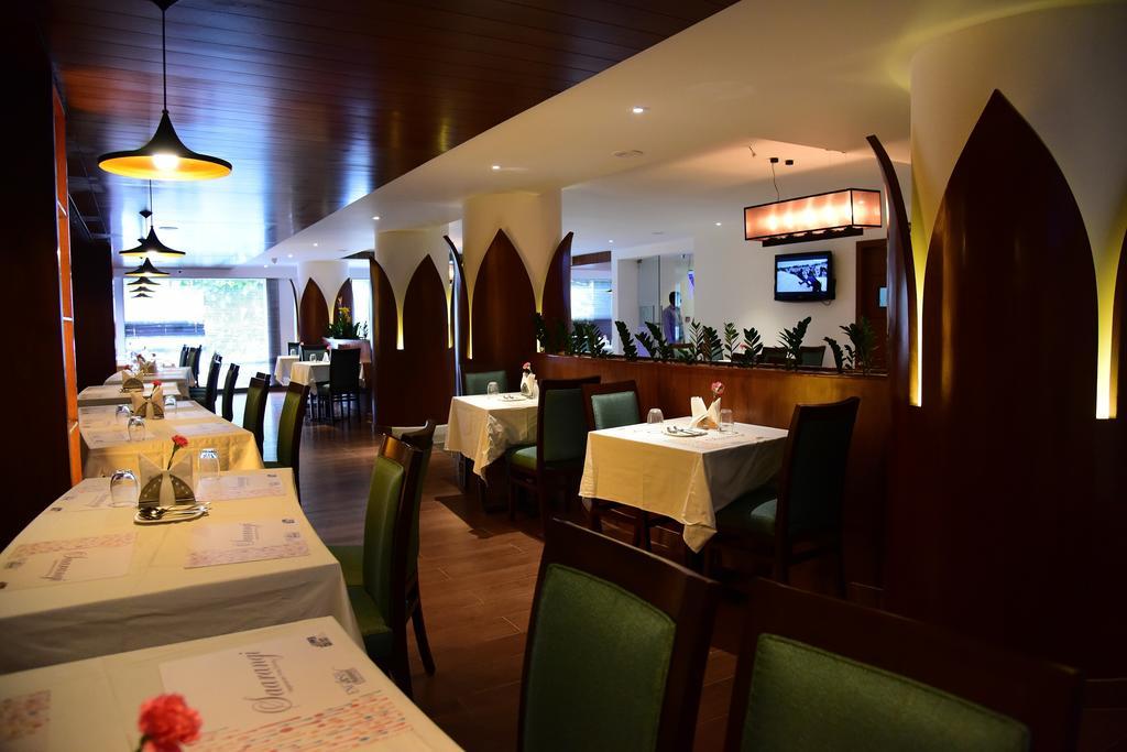 The Royal Comfort Bangalore Eksteriør billede