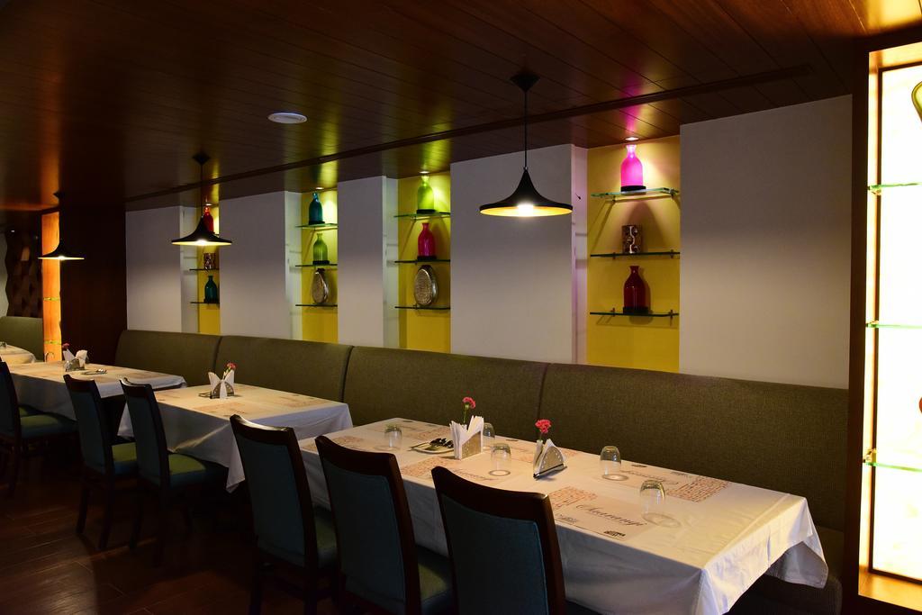 The Royal Comfort Bangalore Eksteriør billede