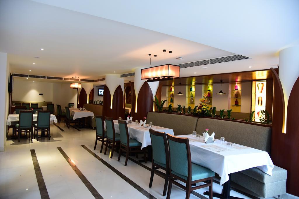 The Royal Comfort Bangalore Eksteriør billede