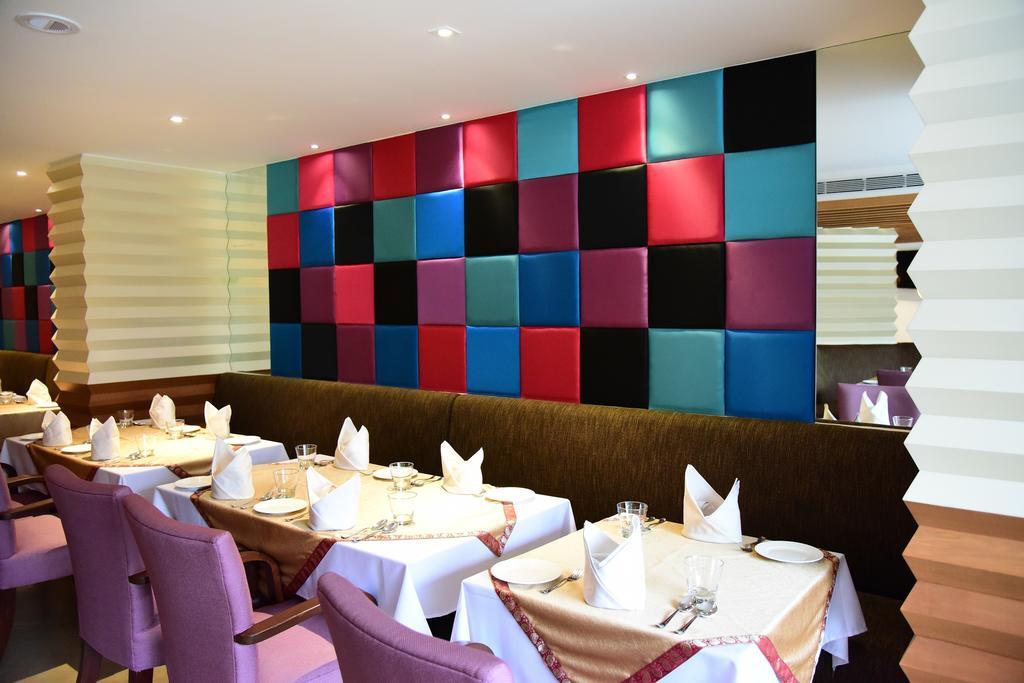 The Royal Comfort Bangalore Eksteriør billede