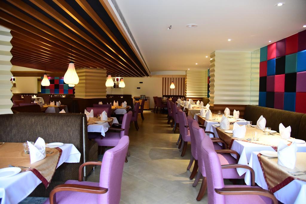 The Royal Comfort Bangalore Eksteriør billede