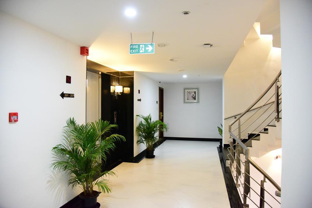 The Royal Comfort Bangalore Eksteriør billede