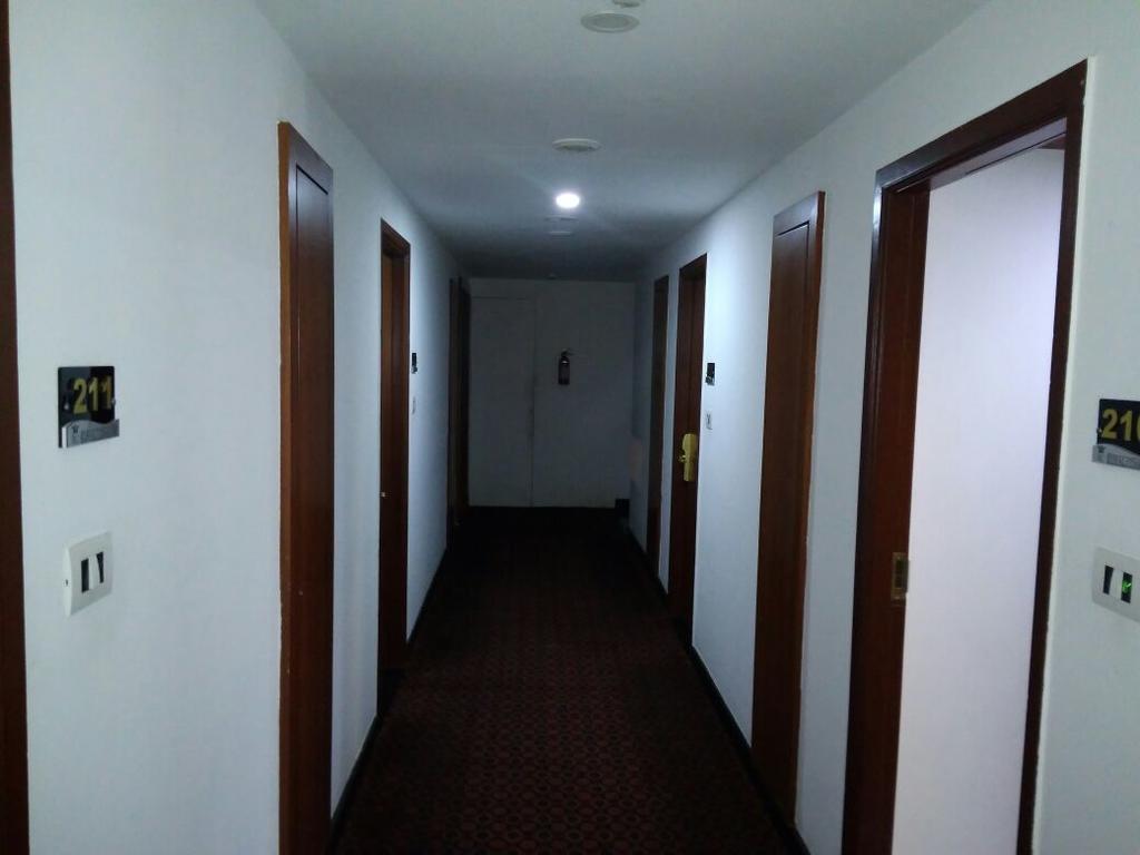The Royal Comfort Bangalore Eksteriør billede