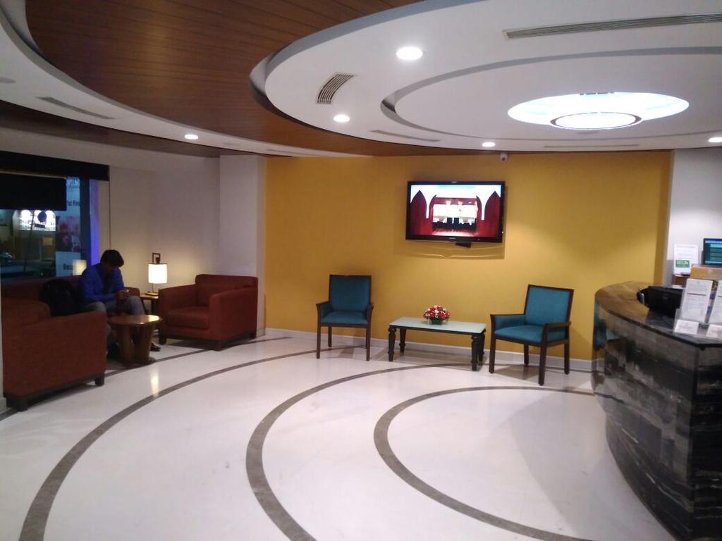 The Royal Comfort Bangalore Eksteriør billede